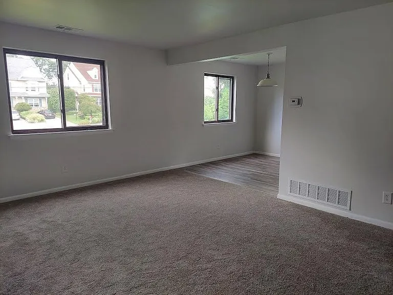 1655 Walnut Ave #B — Photo 3
