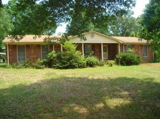587 Smith Rd, Laurens, SC 29360