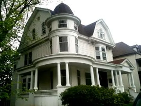 96 Oakwood Ave APT 2, Troy, NY 12180