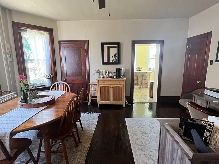 614 W Broad St #1 — Photo 8
