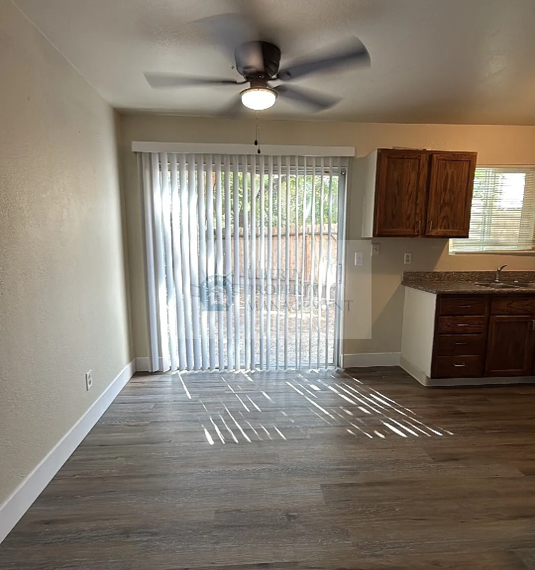 3 bed, 1.5 bath, 1200 sqft, $1,695 — Photo 4