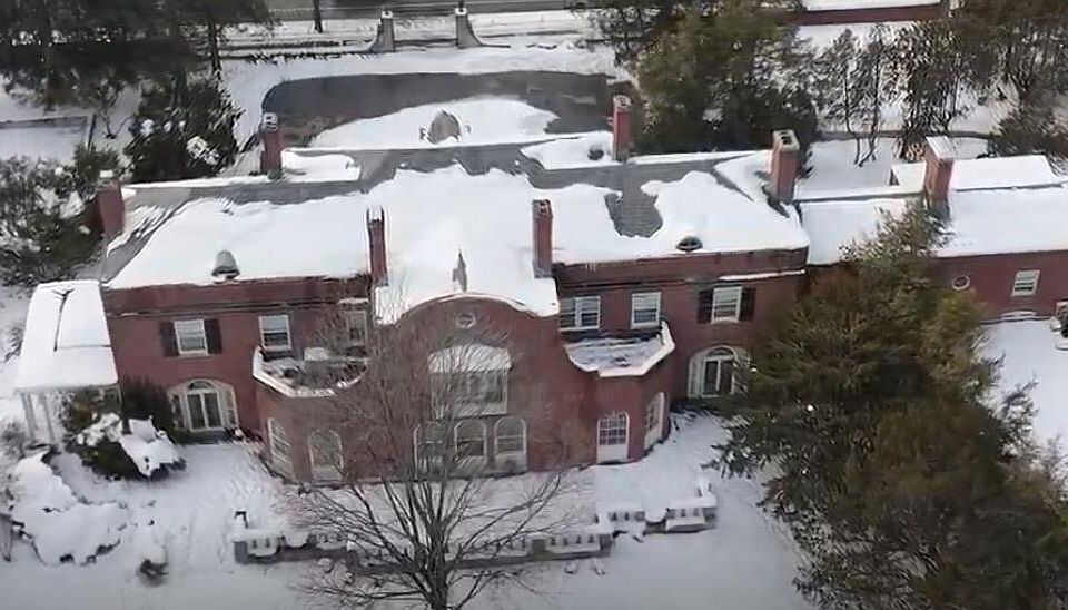 2nd image of 250 Plymouth Ave SE