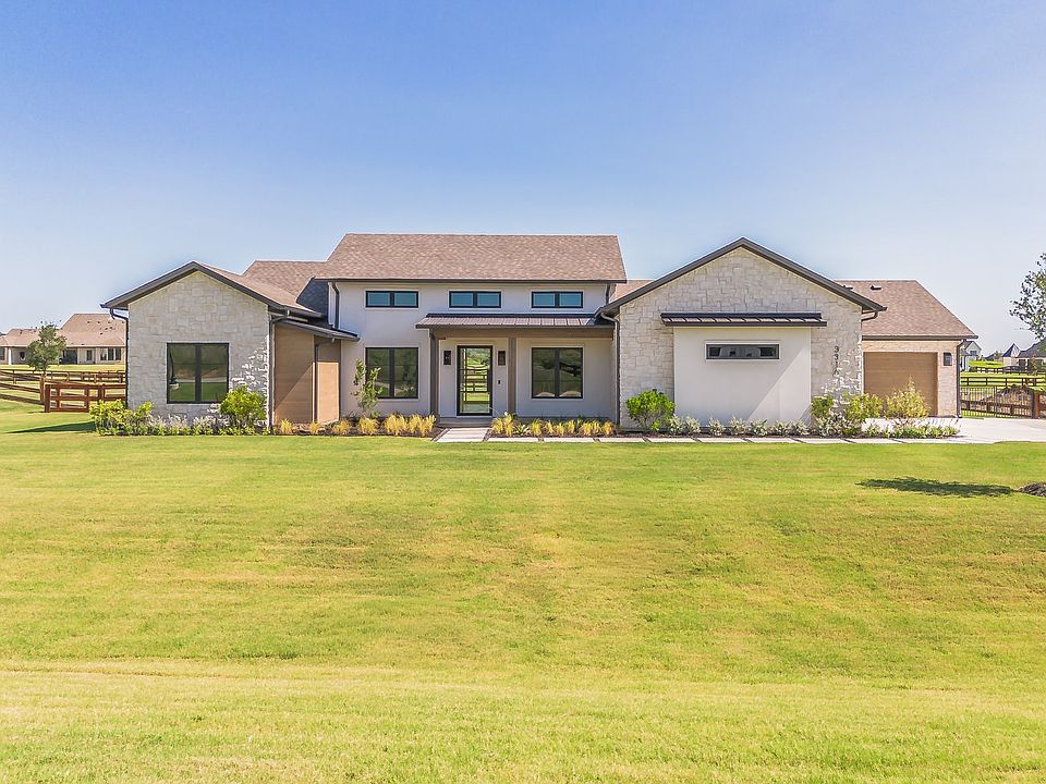 1st image of 3316 Cambridge Dr