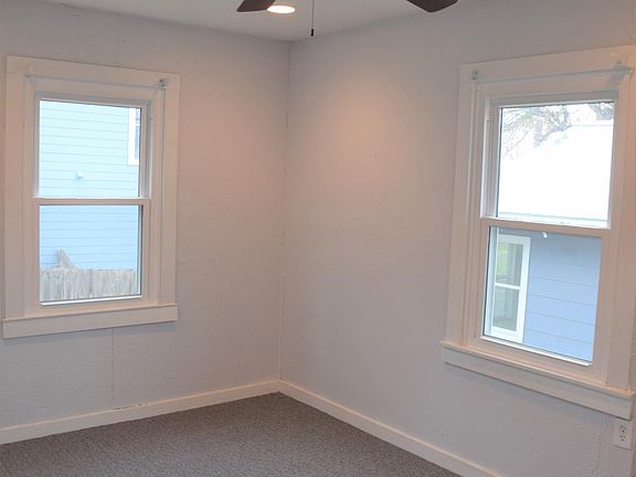 3rd image of 2718 Oak Springs Dr Unit B