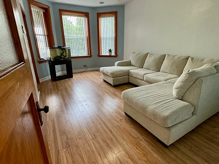 2424 N Lorel Ave #2 — Photo 4
