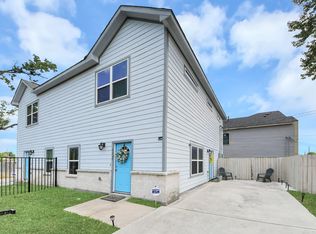 8626 Williamsdell St #B, Houston, TX 77088