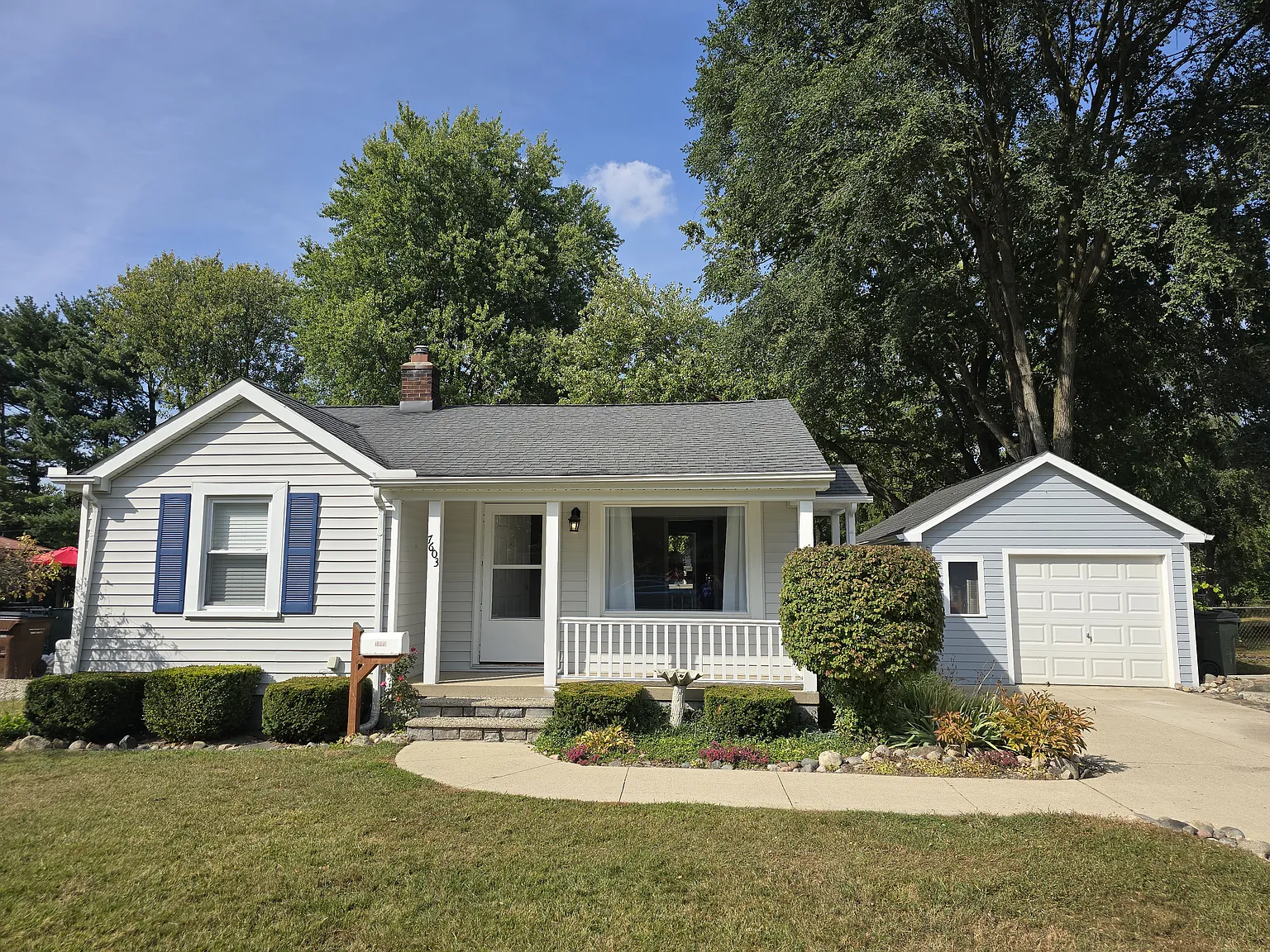 2 bed, 800 sqft, $1,700 — Photo 3