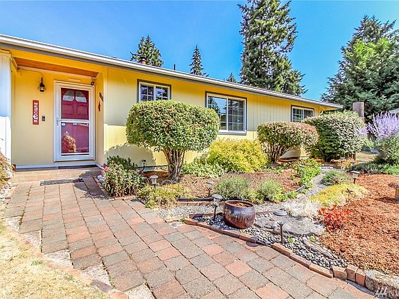 4th image of 12401 109th Avenue Ct E