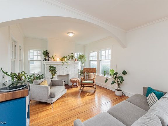 2nd image of 13848 Clifton Blvd