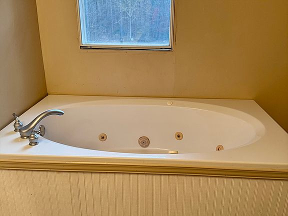 2nd image of 197 Cherokee Trl