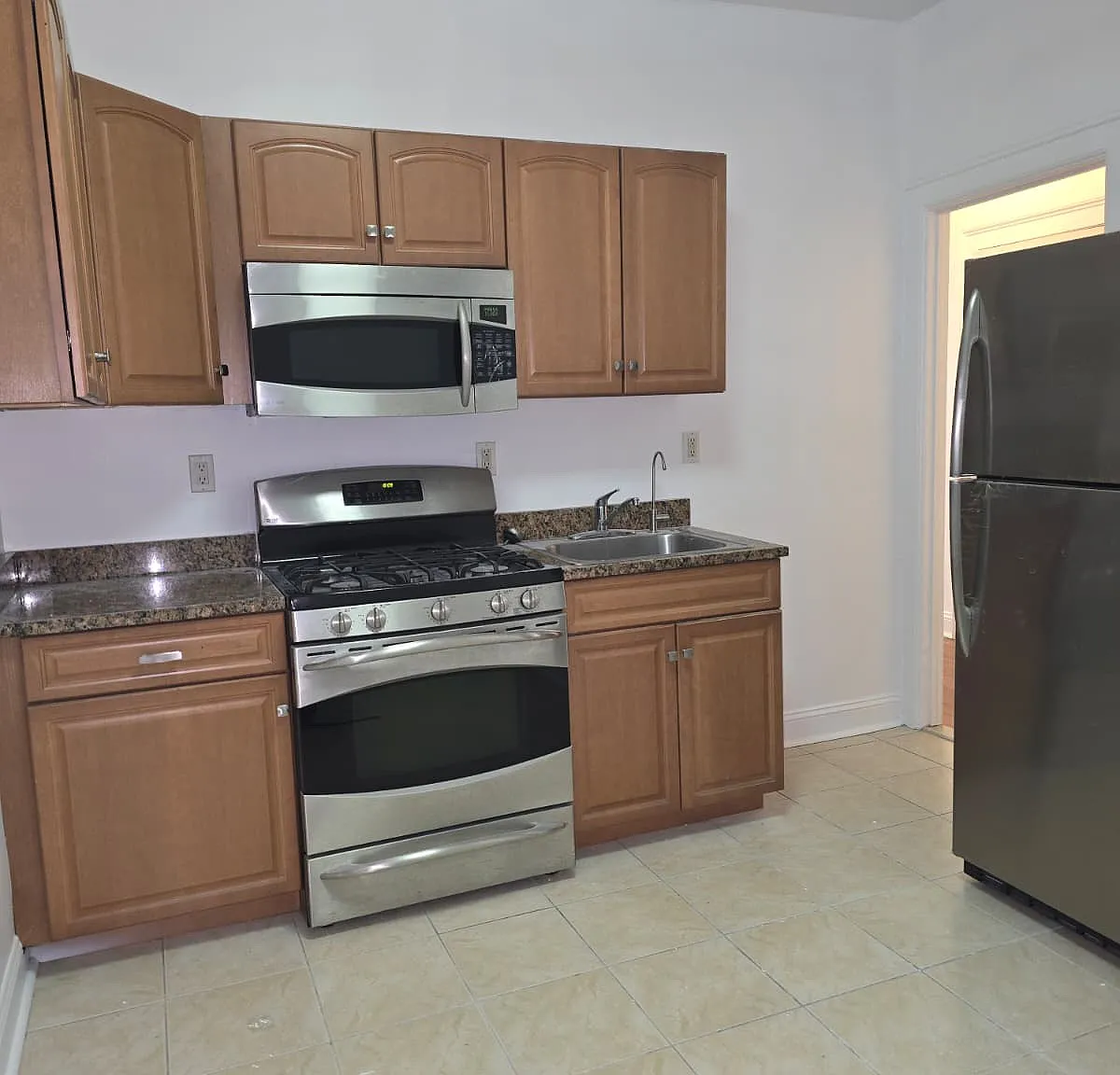 1 bed, 800 sqft, $1,850 — Photo 1