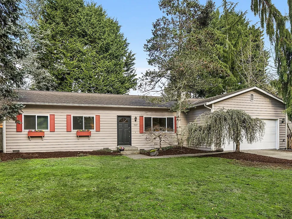707 Harvest Rd