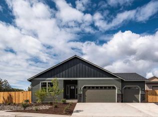 2825 SW 33rd St, Redmond, OR 97756