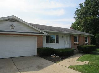 3296 Tall Oaks Ct, Flint, MI 48532