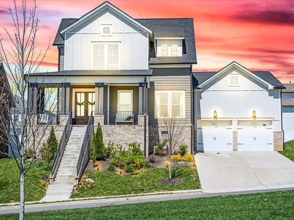 555 Snap Dragon Ln, Hendersonville, TN 37075