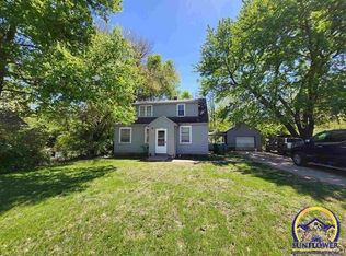 1317 SE 21st St, Topeka, KS 66607