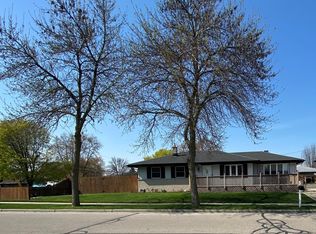 8920 Broadway Dr, Sturtevant, WI 53177