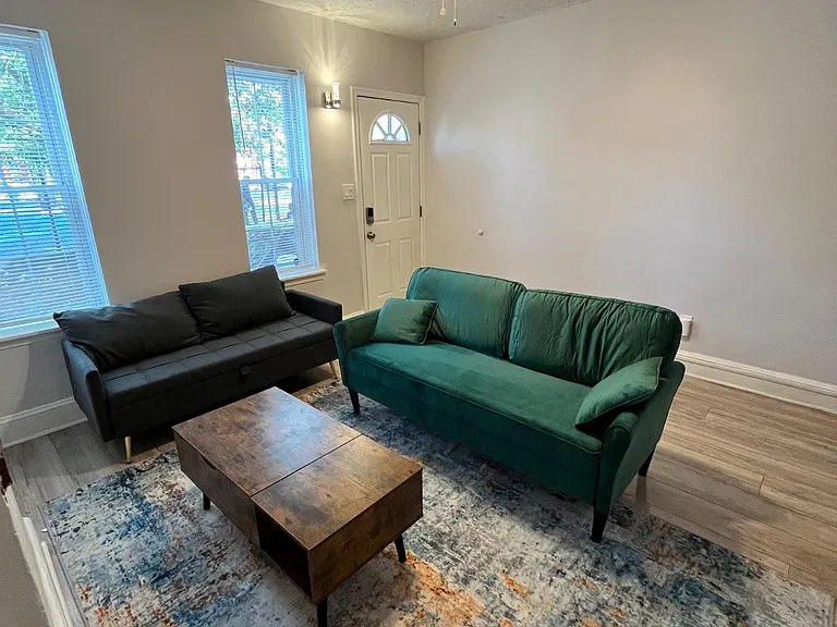 2048 N Darien St — Photo 13