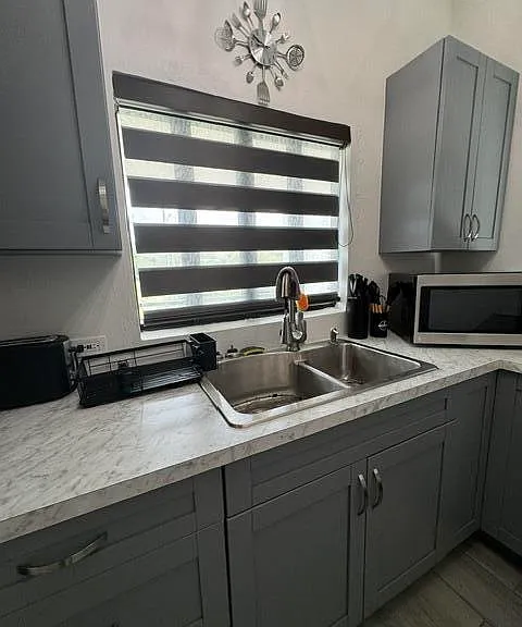 47 Two La Grande Princesse Cir #H — Photo 9