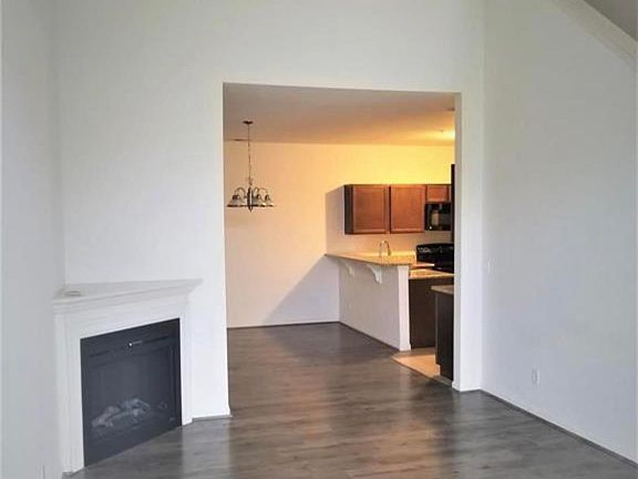 3rd image of 25849 Maritime Cir #274