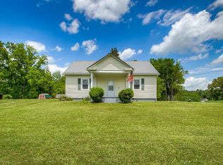 624 Old Stage Rd, Surgoinsville, TN 37873