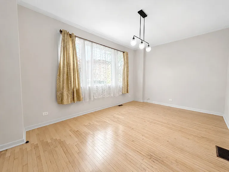 5342 S Fairfield Ave #1F — Photo 7
