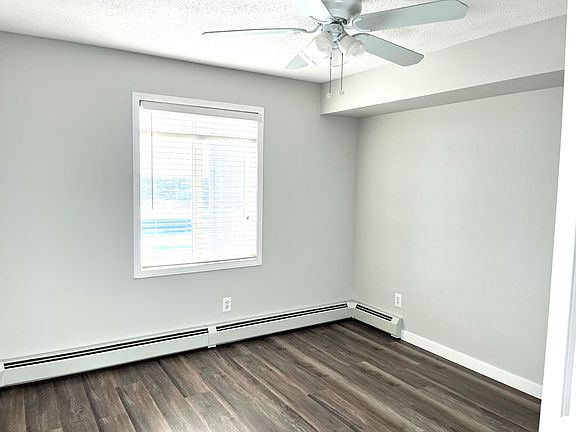 5th image of 60 Lawford Ave #413