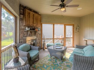 1313 NE Timberline Cir, Lees Summit, MO 64064