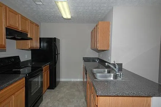 2 bed, 1470 sqft, $1,600 — Photo 2