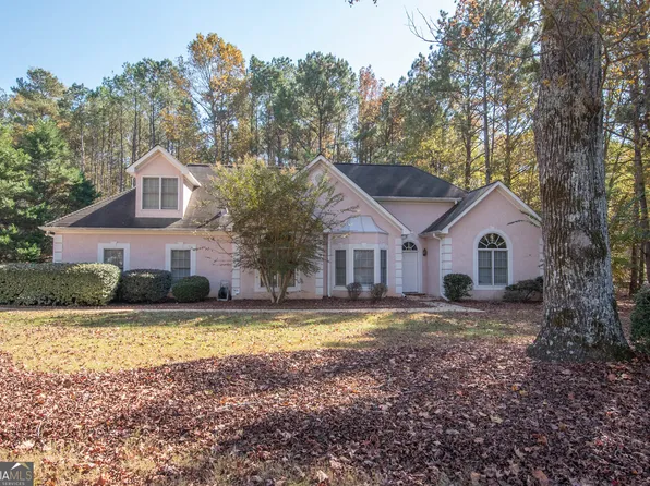 200 Barrington Grange Dr, Sharpsburg, GA 30277