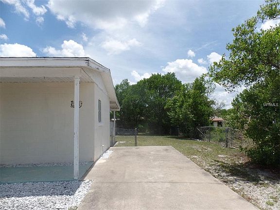 2nd image of 2465 Cardena Ave