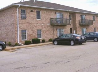 555 Strack St #202, Cortland, IL 60112