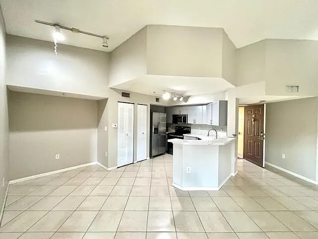741 N Pine Island Rd #303 — Photo 7