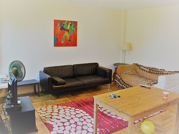 3rd image of 1081 Bergen St APT 3