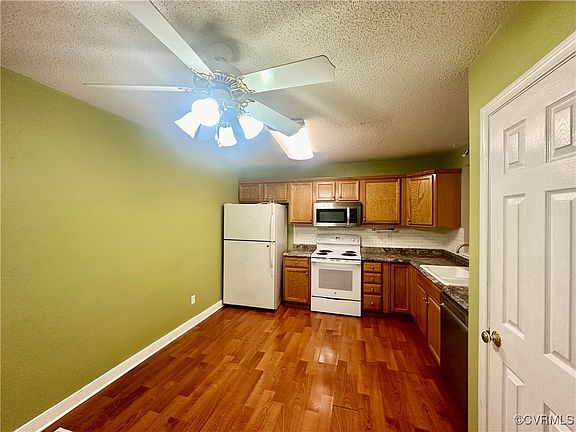 5th image of 726 W Clay St