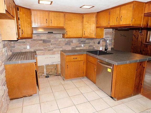 2nd image of 3865 Millersport Hwy