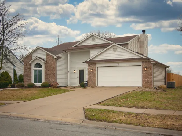 710 Autumn Ridge Ln, Fort Wayne, IN 46804