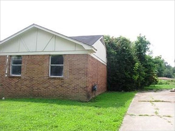 2nd image of 459 Deerskin Dr