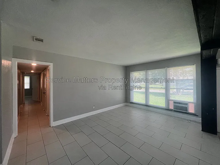 4819 State St — Photo 9
