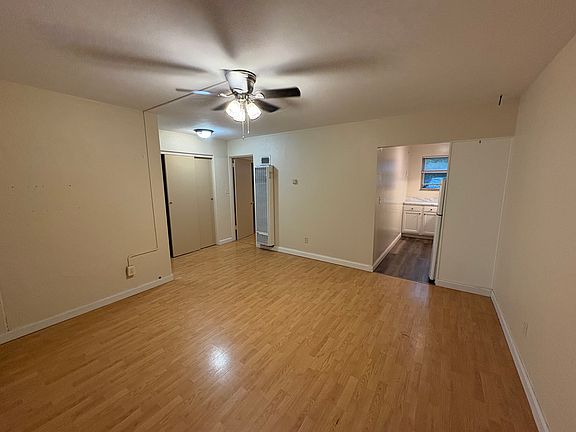 3rd image of 3081 Indianola Ave #F