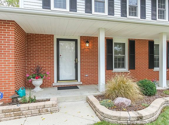 2nd image of 708 Bayberry Dr