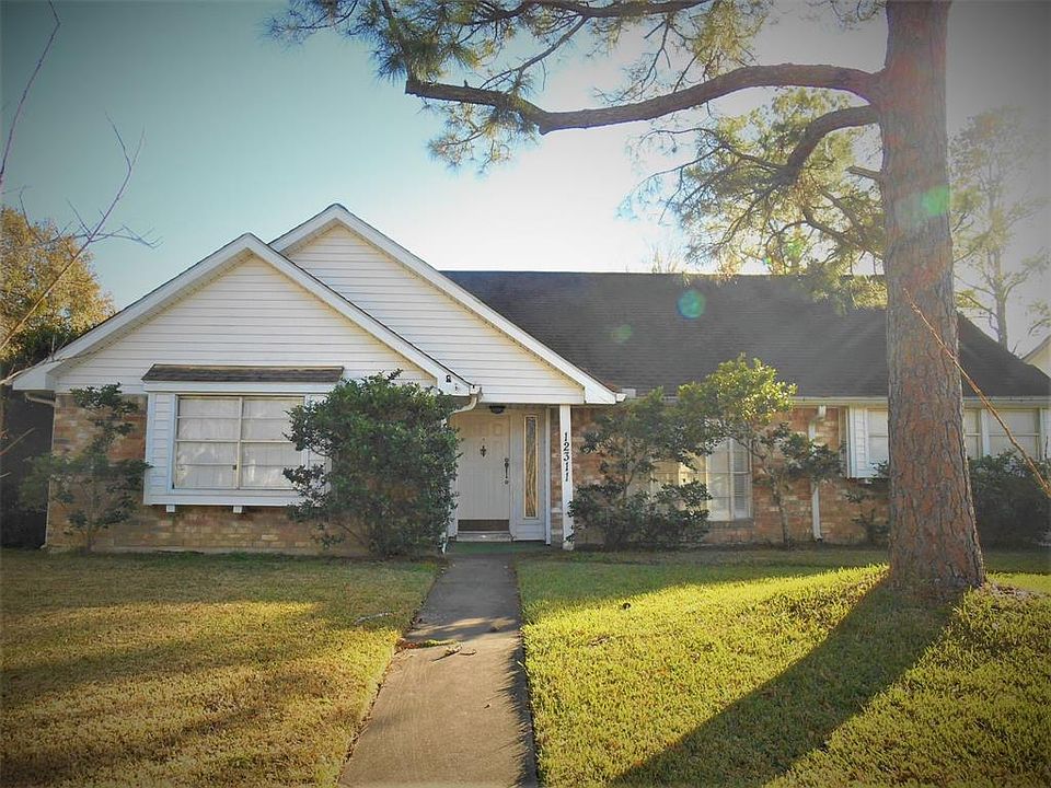 1st image of 12311 Meadowhollow Dr