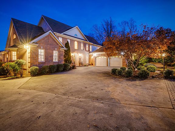 4th image of 4829 Preston Park Dr