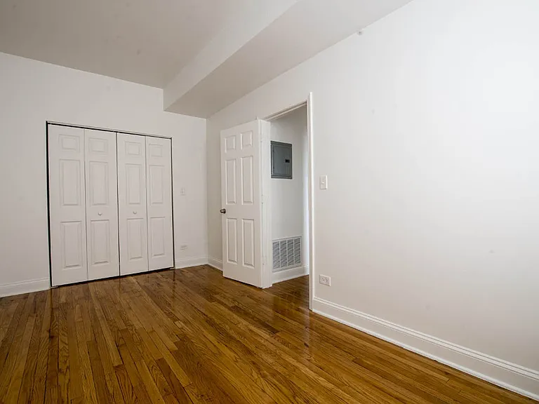 3600 W Franklin — Photo 9