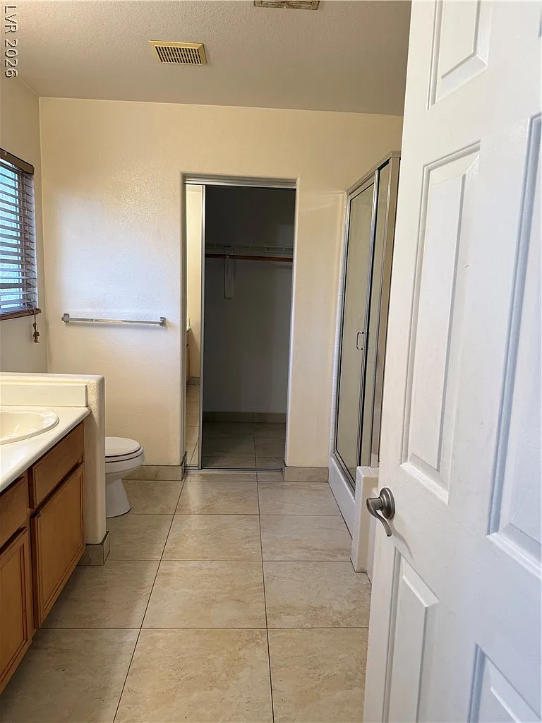 4 bed, 2.5 bath, 2232 sqft, $2,250 — Photo 1