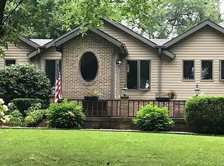 8 Birchwood Ln, Saint Anne, IL 60964