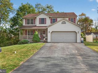 14 Firefly Dr, Myerstown, PA 17067