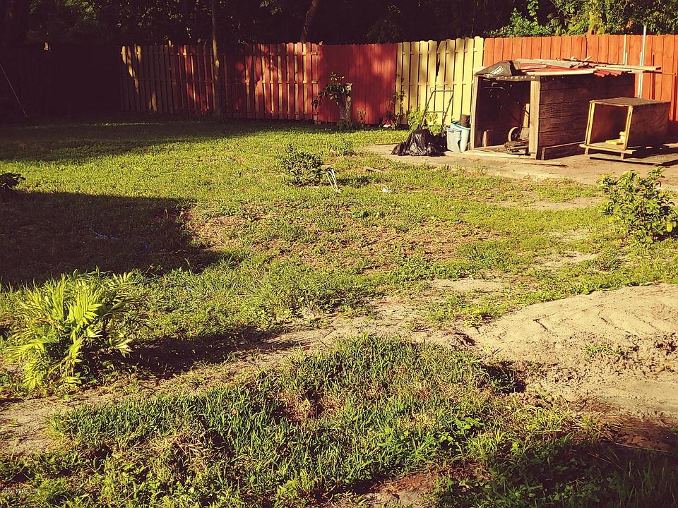 2nd image of 4183 Ruby Dr E