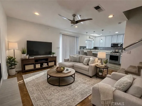 8689 Moody St, Cypress, CA 90630