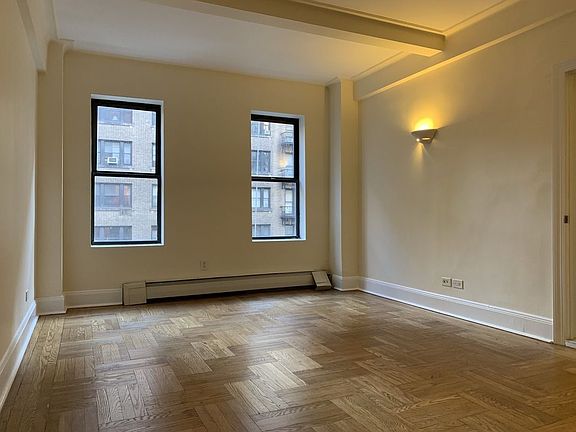 3rd image of 140 W 79th St APT 5B